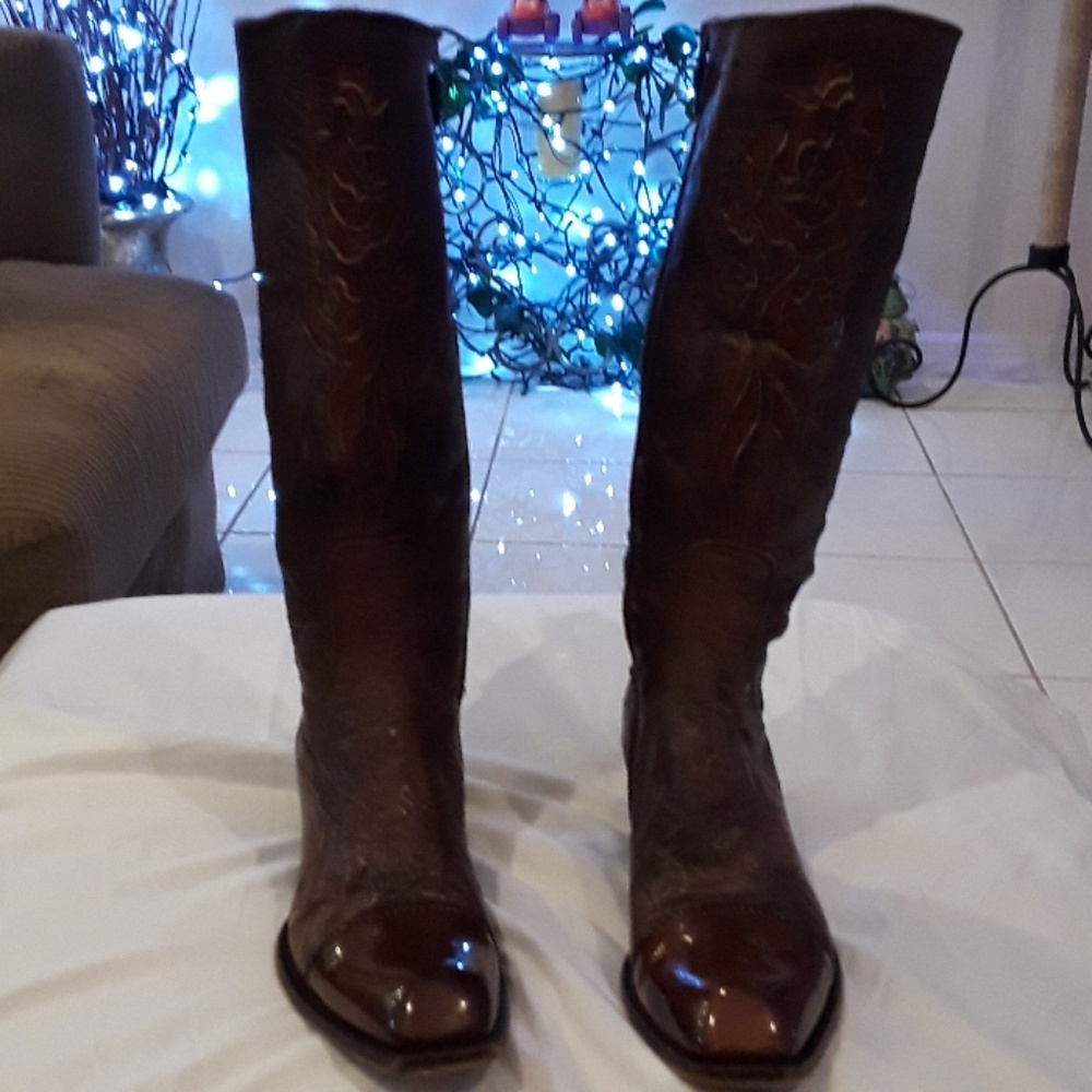 Siren leather boots with buckles, Size 6.5